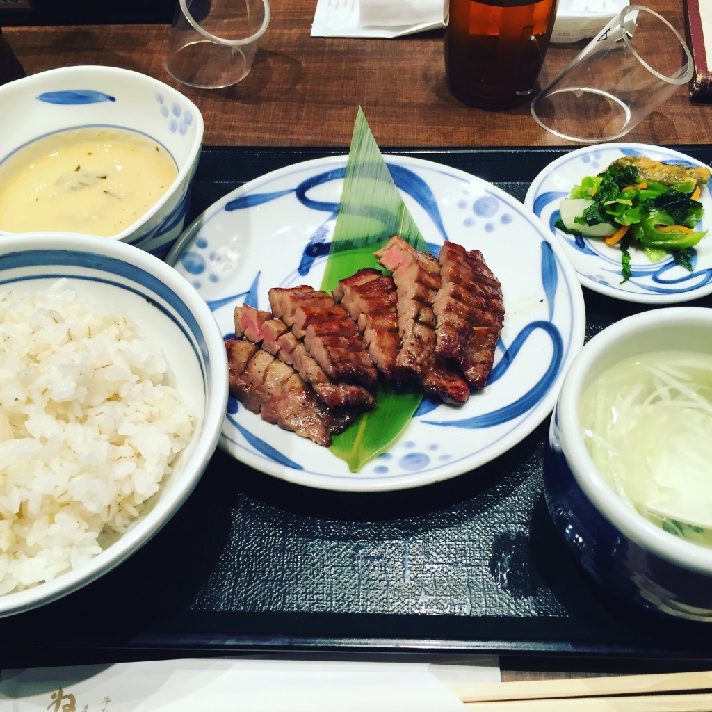 お肉